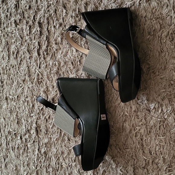 Torrid Wedge Sandals - Picture 6 of 16